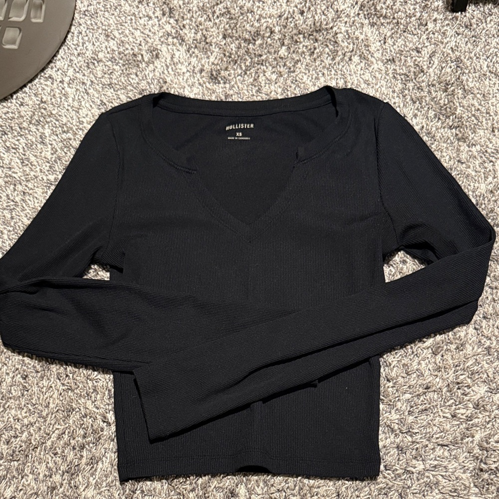 Hollister ribbed Black V-Neck Long Sleeve Tee